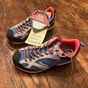 Clorts Womens Light Gray Suede Leather Trail Hiking Shoes Size 5.5 US Waterproof